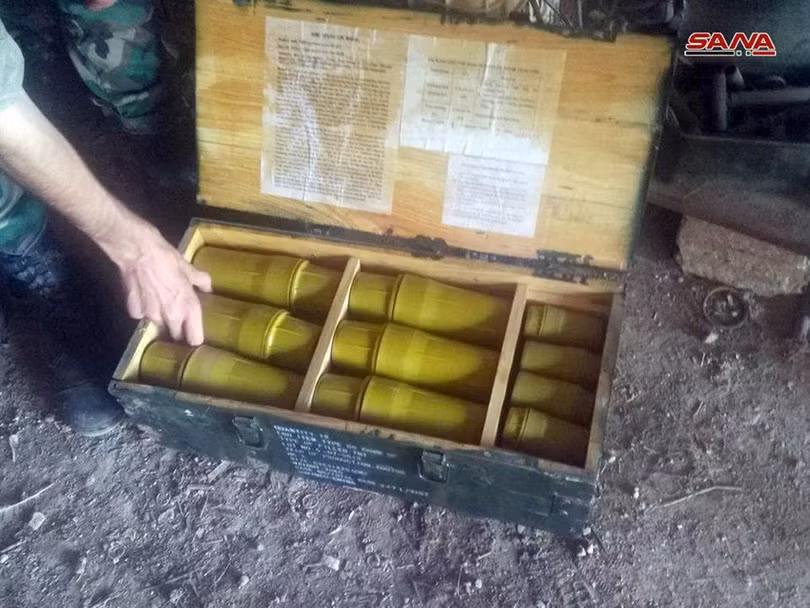 Kho vũ khí của lực lượng Hồi giáo cực đoan tại các thị trấn thuộc tỉnh Daraa vừa được giải phóng. Ảnh minh họa Masdar News