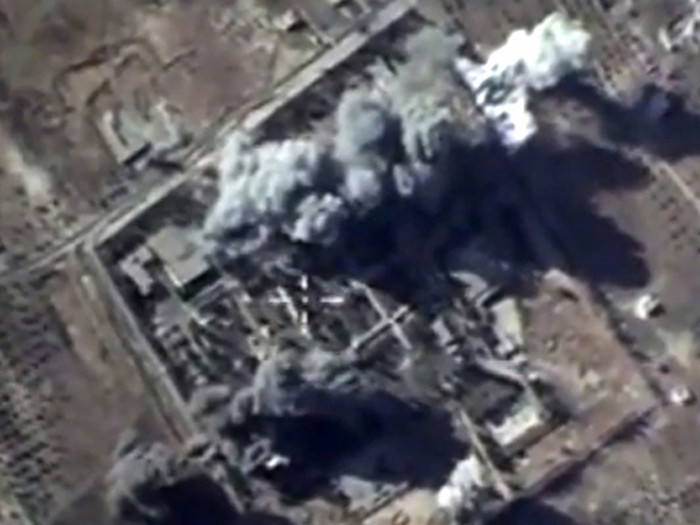 Vì sao ông Putin đột ngột rút quân khỏi Syria? ảnh 1