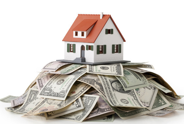 Nhà đất đổ dốc ngay khi ngân hàng siết vốn? ảnh 2