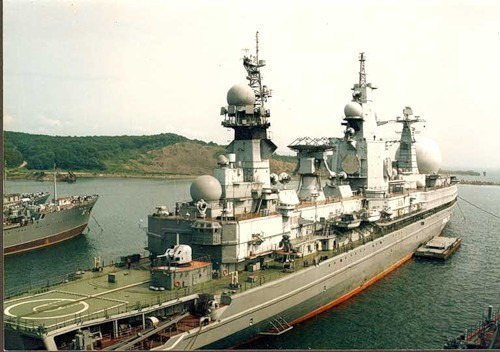 Tàu tác chiến điện tử Ural 7 SSV -33.