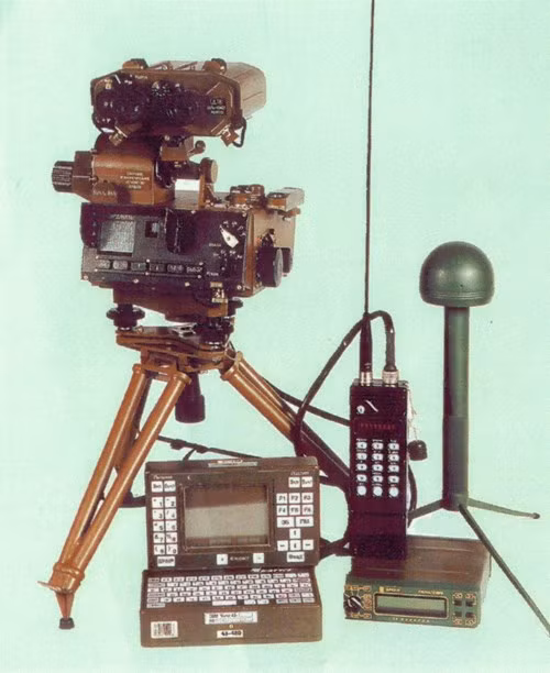 Tổ hợp tự động chỉ huy, điều hành tác chiến và điều khiển hỏa lực cơ động cho một tiểu đoàn pháo..