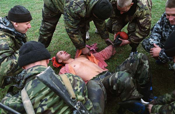 Nghẹt thở xem Nga rèn lính đặc nhiệm “mũ đỏ” (ảnh - video) ảnh 14