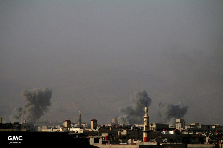 Quân đội Syria đánh phá dữ dội phiến quân cố thủ ven Damascus (video) ảnh 3