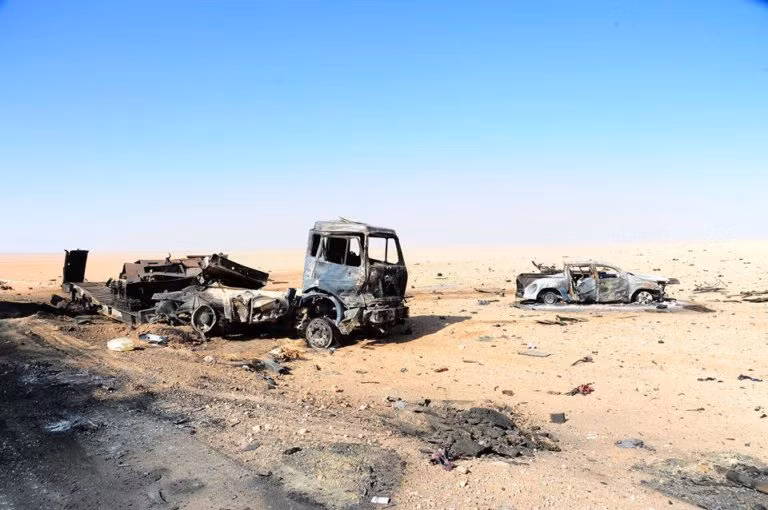 Quân đội Syria đánh phá ác liệt IS cố thủ sào huyệt al-Bukamal ảnh 9