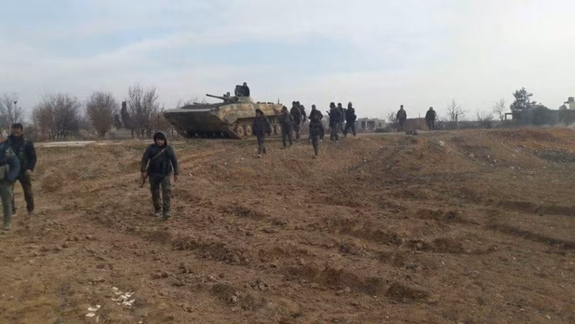 Binh sĩ quân đội Syria tấn công trên vùng sa mạc tỉnh Damascus - ảnh Mardar