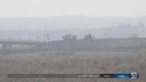 Không quân Nga xung trận cùng quân Syria chiếm được 3/4 thành Albukamal ảnh 1