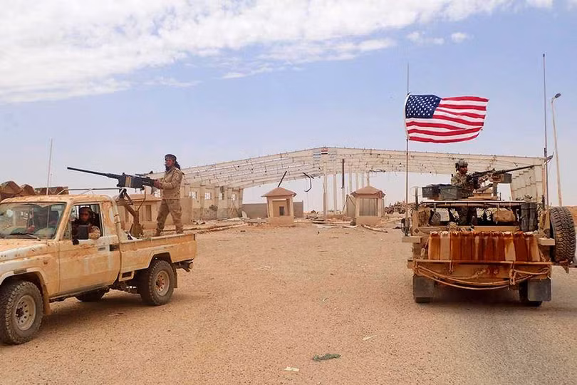 Căn cứ quân sự Mỹ khu vực thị trấn at- Tanf, biên giới Syria – Iraq – Jordan - ảnh South Front