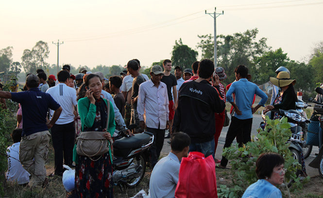 Nhiều hành khách bị lỡ đường - Ảnh: Phạm Hoàng Trung