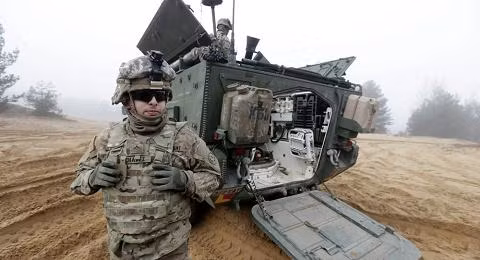 NATO đối mặt với cảnh báo cứng rắn của Nga