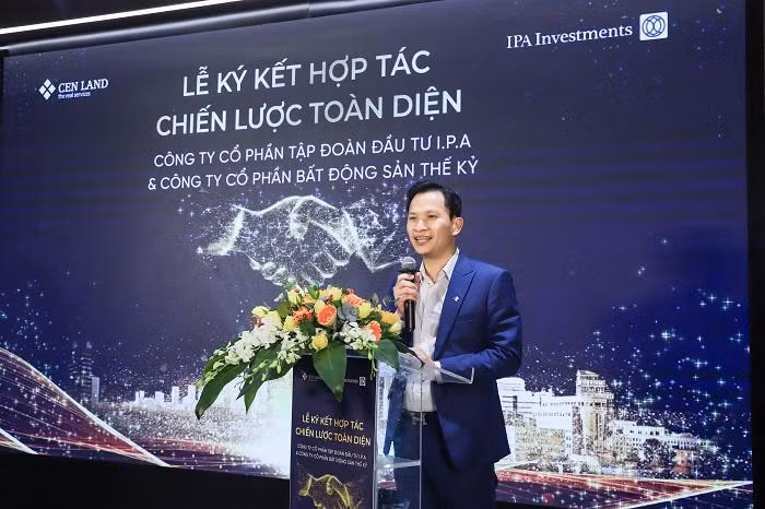 Ông Vương Văn Tường - Phó Chủ tịch HĐQT Cen Invest