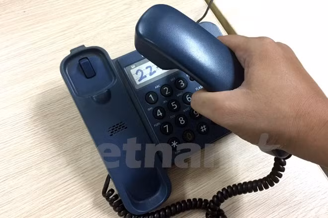 Kẻ gian lợi dụng sự nhẹ dạ của người dân để lừa đảo qua hình thức gọi điện vào số điện thoại cố định. (Ảnh: T.H/Vietnam+