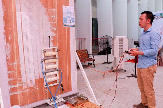 Sản phẩm máy sơn nhà cao tầng tự động. Ảnh: Nhật Linh 