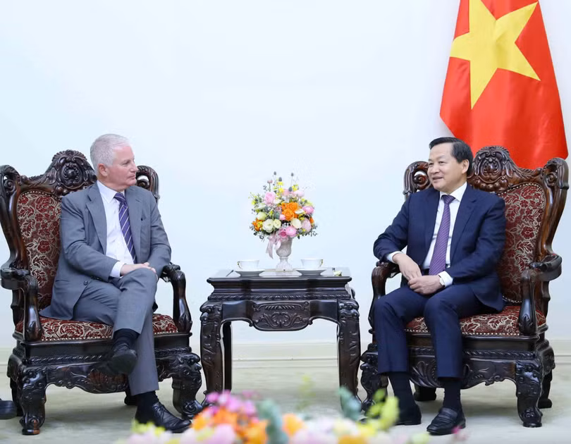 Warburg Pincus 1.png