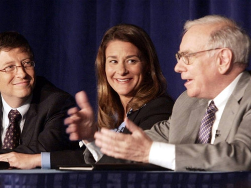 Buffett và vợ chồng Bill Gates là những người rất tích cực làm từ thiện. Ảnh: Gates Notes