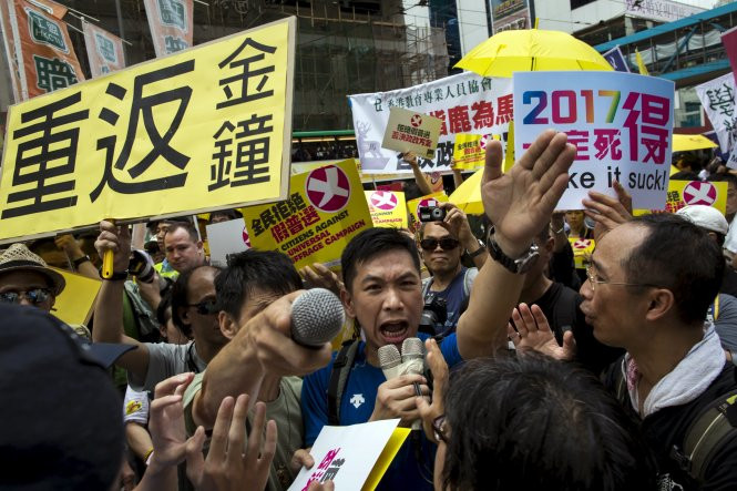 Người Hong Kong biểu tình đòi bầu cử tự do hôm qua - Ảnh: Reuters