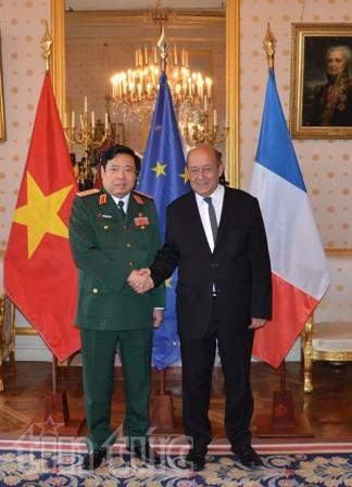 Việt Nam và Pháp tăng cường quan hệ quốc phòng ảnh 1