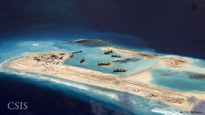 Đảo nhân tạo của Trung Quốc, đã hình thành một đường băng quân sự có độ dài 3000m