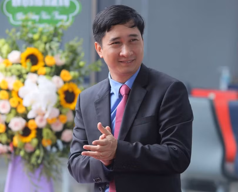 Ông Ngô Chí Dũng là cổ đông sáng lập, Chủ tịch HĐQT VNVC - doanh nghiệp sẽ nhập khẩu và phân phối 30 triệu liều vaccine phòng Covid-19 của AstraZeneca tại Việt Nam