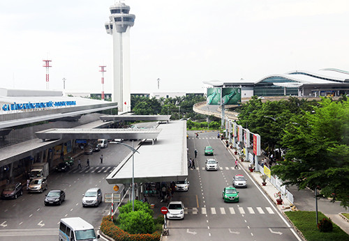 Tân Sơn Nhất bị website Sleeping in Airports xếp hạng là một trong những sân bay tệ nhất châu Á. Ảnh: Hữu Công