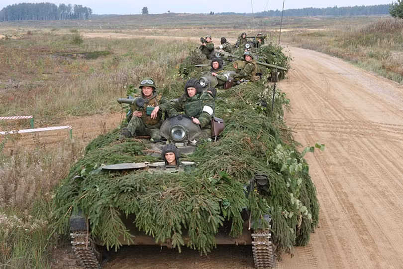 Quân đội Nga liên tục tập trận trên khắp đất nước kể từ khi căng thẳng với Mỹ và phương Tây do cuộc khủng hoảng Ukraine