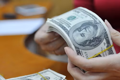 Sau khi huy động các nguồn vốn trong nước, Chính phủ đang tính tới phát hành 3 tỷ USD trái phiếu quốc tế để tái cơ cấu danh mục nợ.