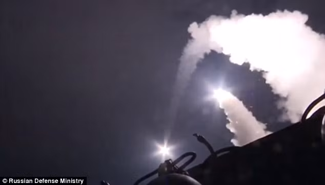 Chiến hạm Nga phóng tên lửa hành trình Klub từ biển Caspian, đánh phá các mục tiêu IS ở Syria cách đó 1.500km