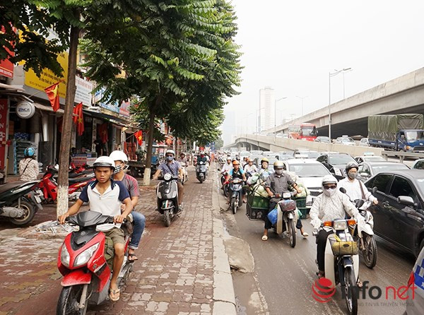 Hà Nội: Nhiều tuyến đường tê liệt suốt sáng vì ùn tắc ảnh 11