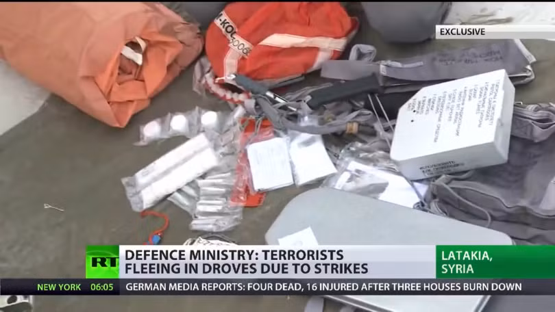 Phi công Nga tác chiến tại Syria và bộ "dụng cụ sinh tồn" ảnh 1 Phi công Nga tác chiến tại Syria và bộ "dụng cụ sinh tồn" ảnh 1