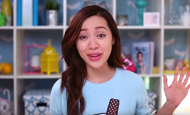 Bắt đầu từ năm 2007, hiện cô có hơn 8 triệu người thường xuyên theo dõi trên YouTube