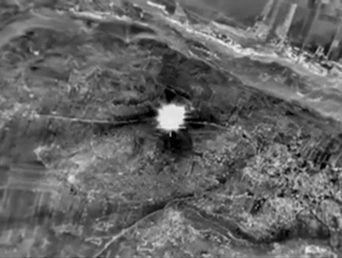 Một địa điểm ở Syria bị máy bay Nga đánh bom - Ảnh: Reuters