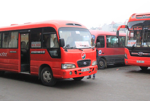 Nhiều doanh nghiệp phàn nàn về cơ chế "xin cho" khi đưa xe khách vào bến hoạt động. Ảnh minh họa: Đ.Loan