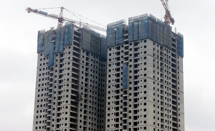 Nhiều dự án nhà giá rẻ bị cò đẩy giá chênh