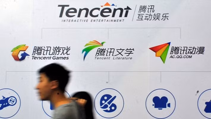 Phó Thủ tướng Vũ Đức Đam (giữa), Bộ trưởng Chu Ngọc Anh (thứ hai từ trái qua) và TS, Viện trưởng Kum Dongwha (thứ hai từ phải qua) cùng các đại biểu nhấn nút khởi động Viện VKIST.