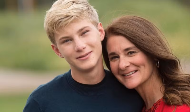 Bà Melinda và cậu con trai Rory