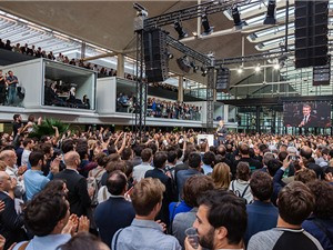 Tổng thống Macron dự lễ khai trương Station F hôm 21/6/2017. Ảnh: kwotable.com