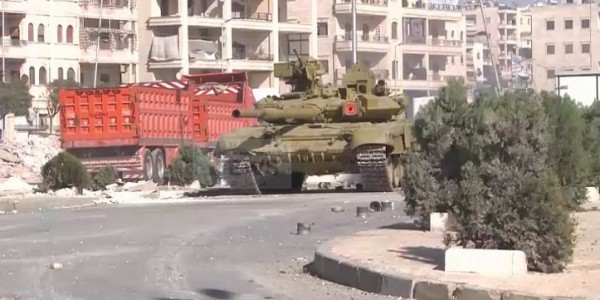 Xe tăng T-90A quân đội Syria chiến đấu trên chiến trường thành phố Aleppo
