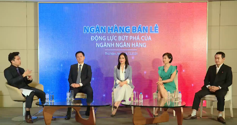 Toàn cảnh buổi talkshow “Ngân hàng bán lẻ - Động lực bứt phá của Ngành Ngân hàng” (Ảnh chụp màn hình) Toàn cảnh buổi talkshow “Ngân hàng bán lẻ - Động lực bứt phá của Ngành Ngân hàng” (Ảnh chụp màn hình)