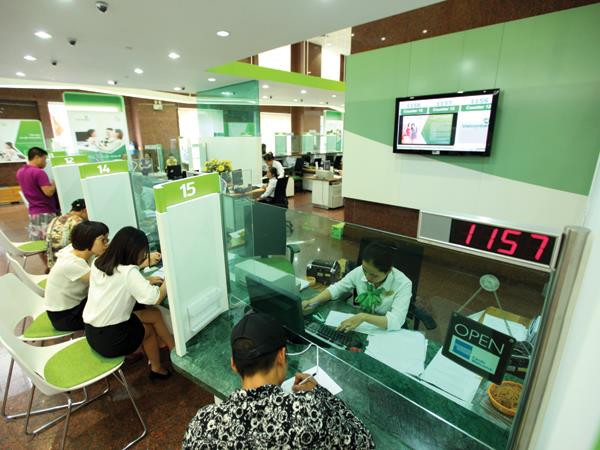 Lợi nhuận sau trích lập dự phòng của Vietcombank 6 tháng đầu năm chỉ bằng 50% kế hoạch năm Lợi nhuận sau trích lập dự phòng của Vietcombank 6 tháng đầu năm chỉ bằng 50% kế hoạch năm