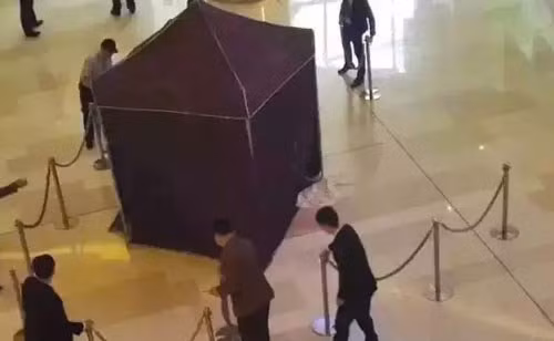 Tỷ phú Trung Quốc tự tử, tay buôn Việt giật mình ảnh 1