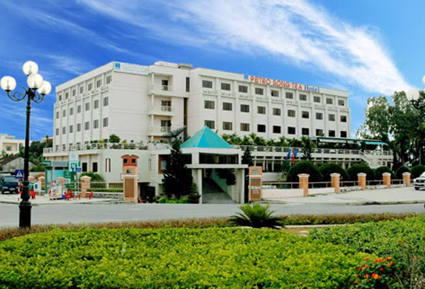 Hà Văn Thắm hết thời, khách sạn Dầu khí về tay “đại gia điếu cày“ ảnh 1 Hà Văn Thắm hết thời, khách sạn Dầu khí về tay “đại gia điếu cày“ ảnh 1