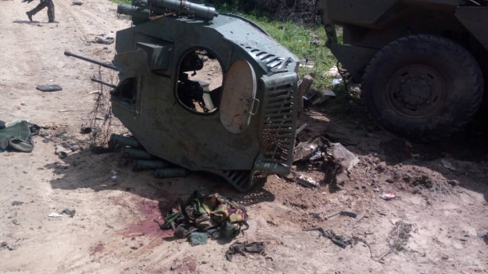 Xe bọc thép Trung Quốc tan nát vì trúng mìn, 7 sĩ quan Kenya thiệt mạng ảnh 2