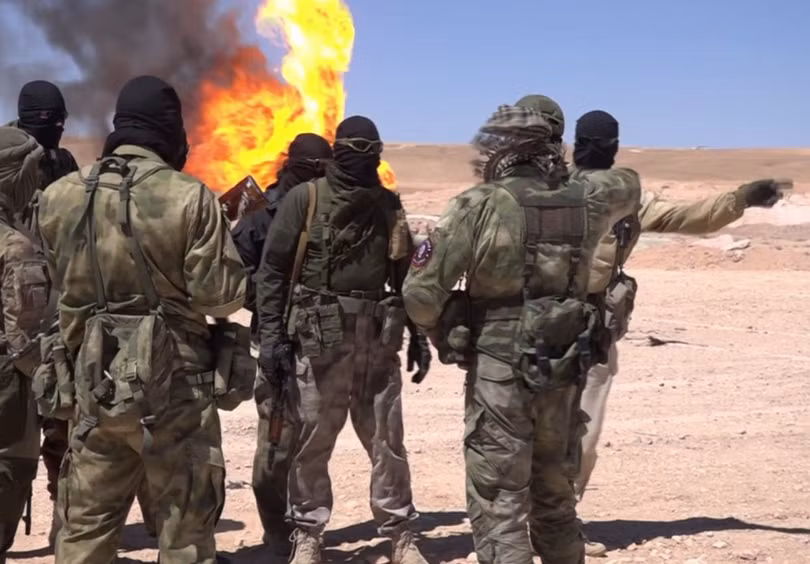 Binh sĩ lực lượng Săn IS trên chiến trường sa mạc Palmyra