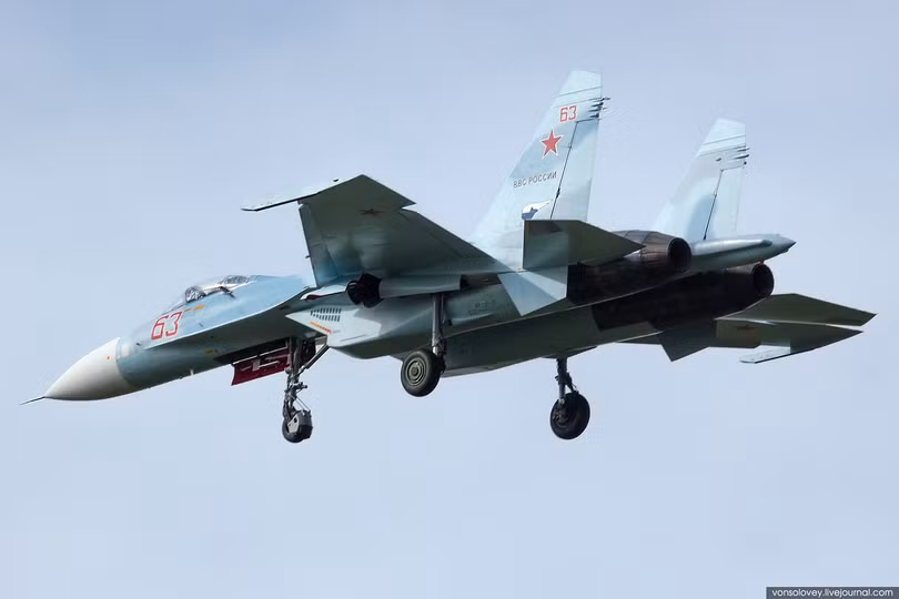 Nga tung Su-27SM3 mang tên lửa tầm bắn 110 km tới Syria ảnh 4