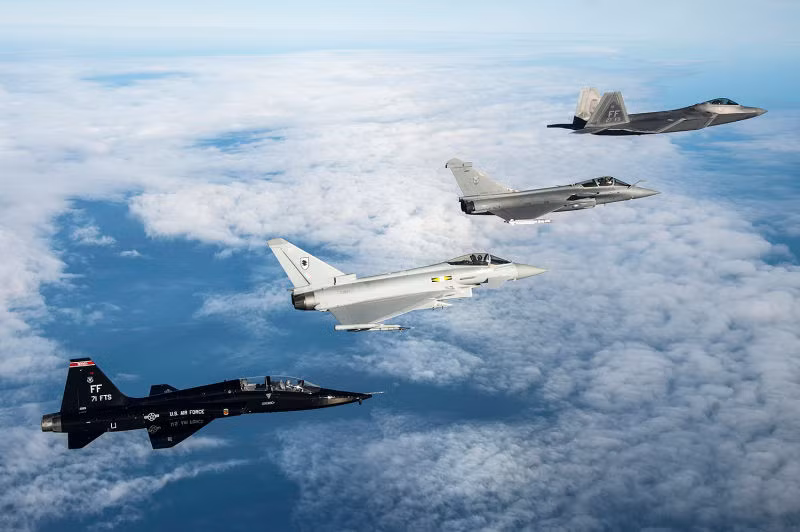 Đội hình chiến đấu cơ của NATO