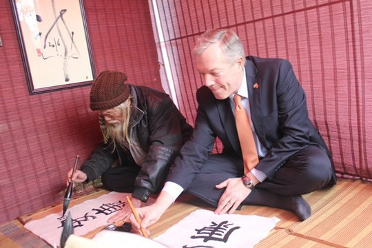 Các đại sứ Tây và các kế hoạch “bí mật” dịp Tết Nguyên đán ảnh 1