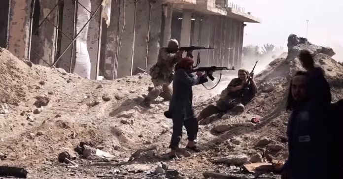 Các tay súng IS tấn công ở Deir ez Zor