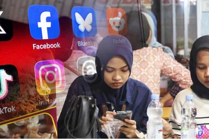 Indonesia đã tuyên bố cấm sử dụng mạng xã hội đối với người dùng trẻ tuổi. Ảnh: Nikkei Asia.