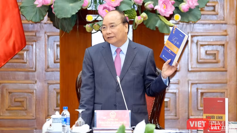 Thủ tướng Nguyễn Xuân Phúc đánh giá cao công trình sách "Ký ức người lính"