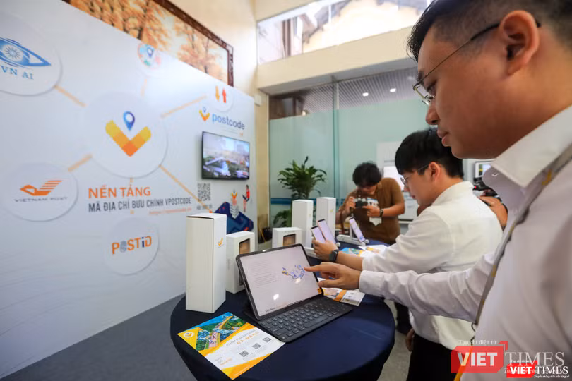 Sơ kết 6 tháng đầu năm, Bộ TT&TT cũng như toàn ngành đã thu được những kết quả tích cực, được Đảng và Nhà nước ghi nhận trên tất cả các lĩnh vực. Ảnh: Minh Sơn