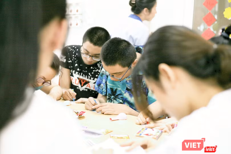 Dự án mang đến nhiều hoạt động thú vị cho các em nhỏ kém may mắn.